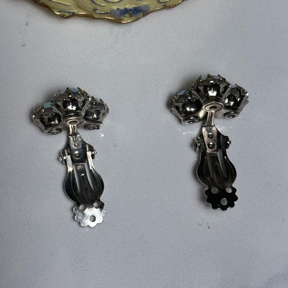 Golden Sparkle Crystal Bead Cluster Earrings Clip On - Picture 8 of 12